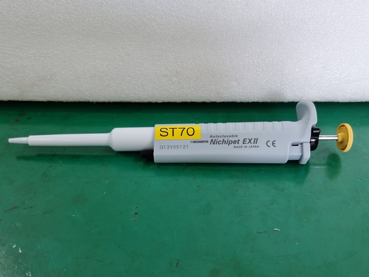 중고 Nichipet EXⅡ pipettor 10~100μL (ST70)