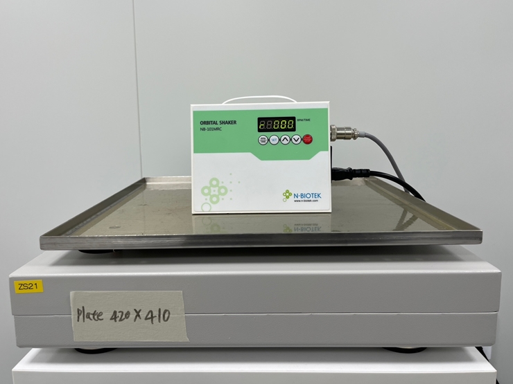 중고 N-Biotek NB-101MRCS 원격제어 오비탈 쉐이커 (ZS21)