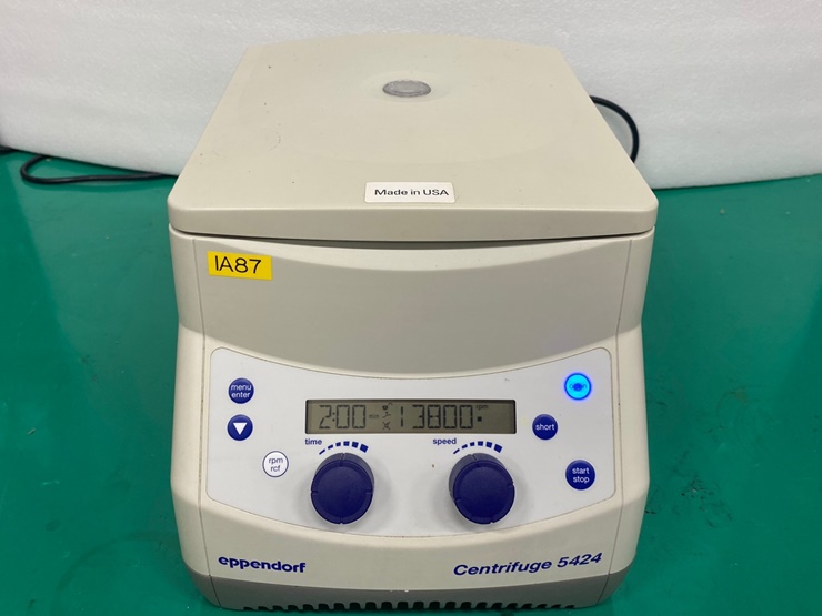중고 에펜도프 5424 원심분리기 2.0ml X 24 (IA87)