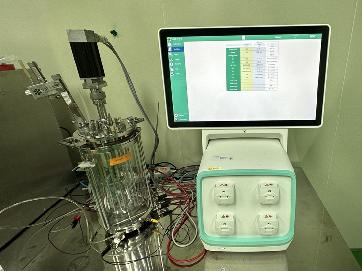 중고 Solaris JUPITER 6.5 소형 발효기 및 생물반응기 (DJW62)