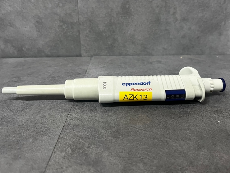 중고 Eppendorf Research 100~1000μL 피펫 (AZK13)