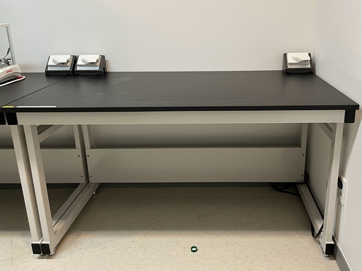 중고 콘센트형 철재 벽면 실험대 1400 (AC126)