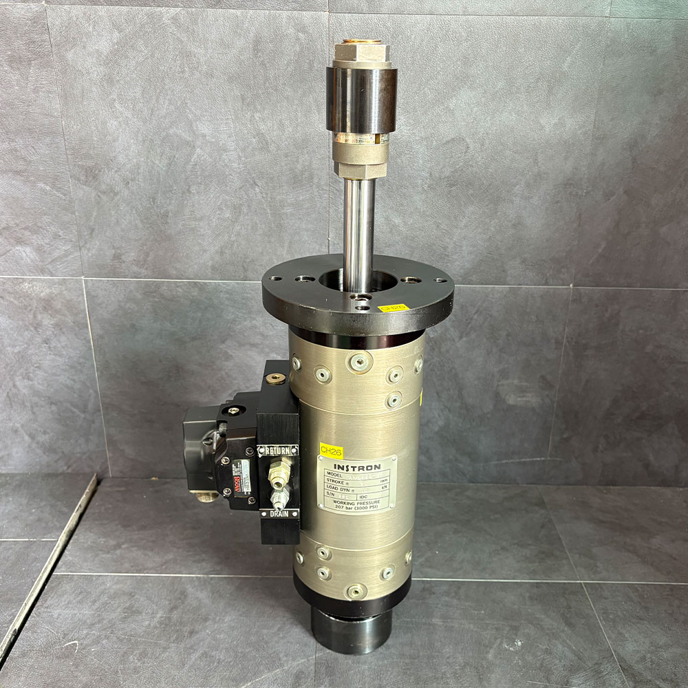 중고 Instron 110-3-1065 유압 서보 액추에이터 (CH26)