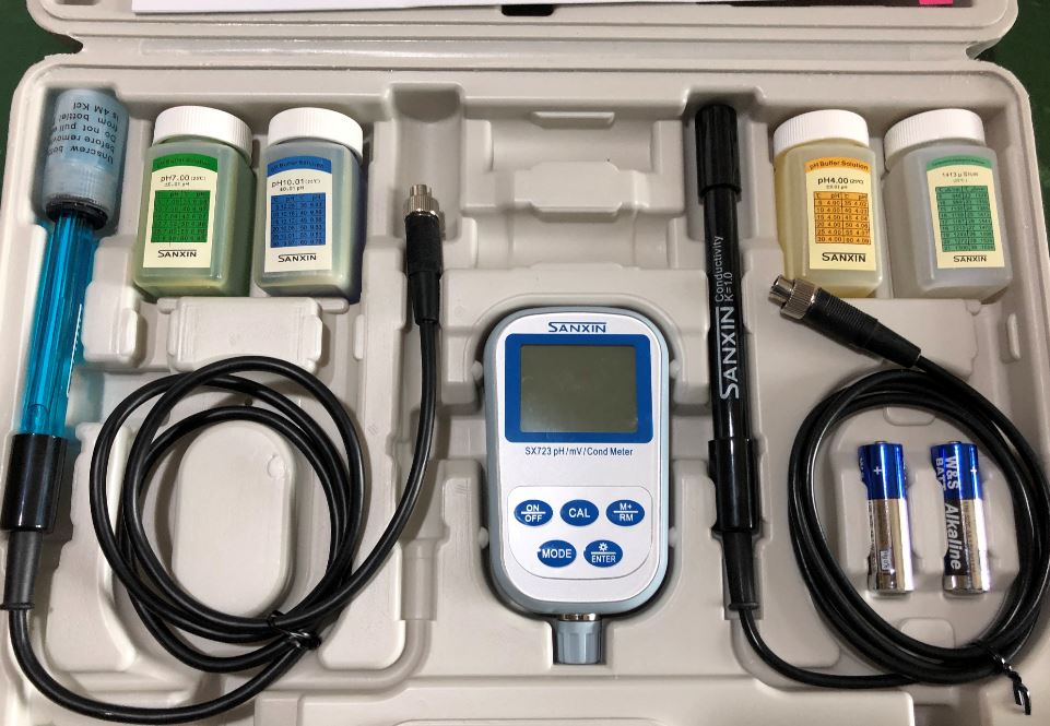 중고 휴대용 pH / mV / Conductivity(전도도) 측정기