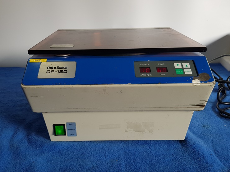중고 Sakura AutoSmear CF-120 원심분리기 (HI55)