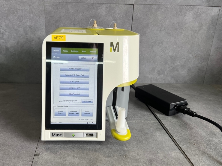 중고 Muse Cell Analyzer 세포 분석기, 세포 건강 분석 (AE79)