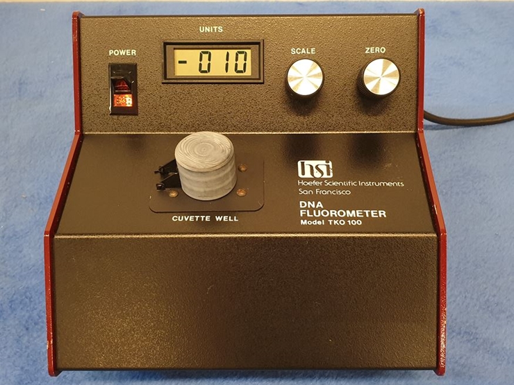 중고 Hoefer DNA Fluorometer