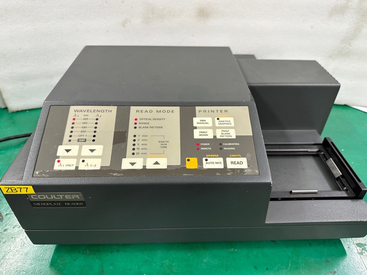 중고 Molecular Devices Coulter UV Max Kinetic Microplate Reader (ZB77)