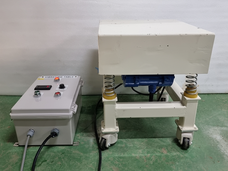 중고 Vibrating Table (SU11)