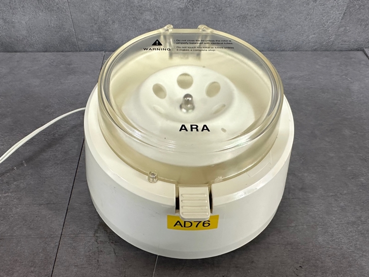 중고 ARA mini 6 Mini Centrifuge 미니 원심분리기, 1.5/2.0ml X 6EA (AD76)