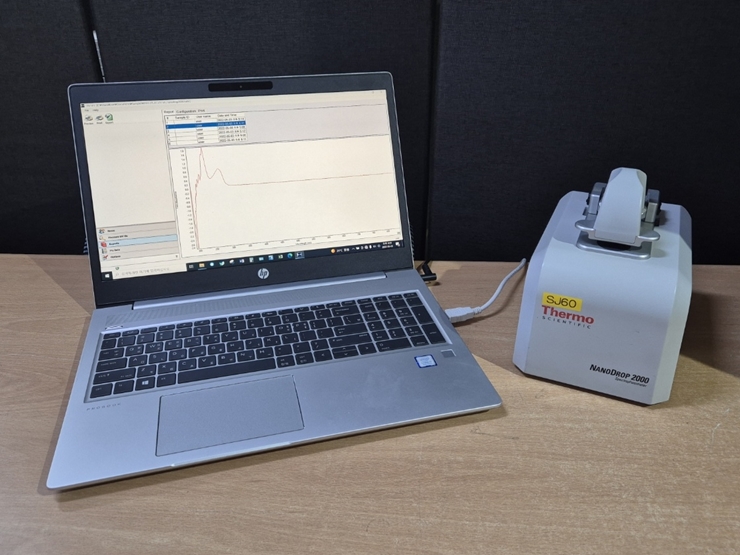 중고 Thermo Scientific NanoDrop 2000 분광광도계 (SJ60)