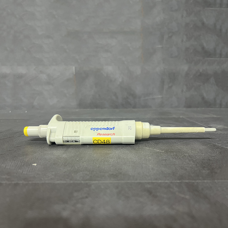 중고 Eppendorf Research plus 20uL (CD48)