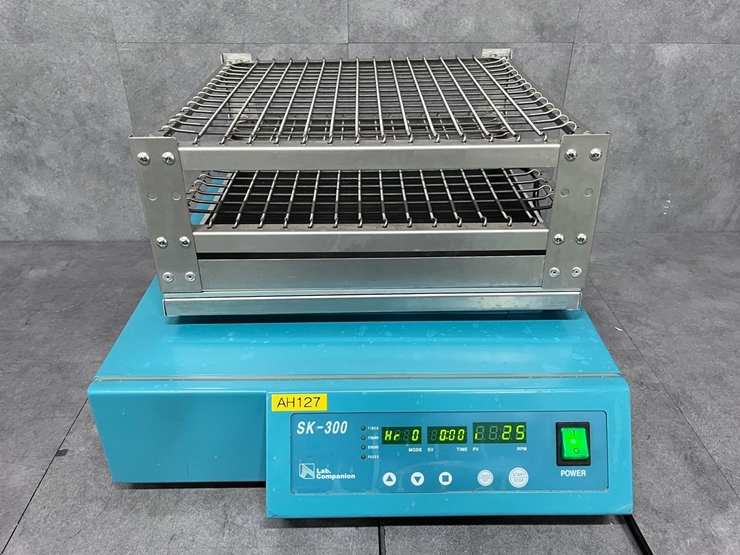 중고 Jeio Lab Companion SK-300 Shaker (AH127)