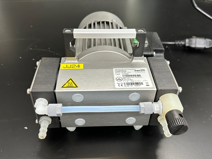 중고 WELCH  MPC 101 Z 내산 진공 펌프 (JJ24)