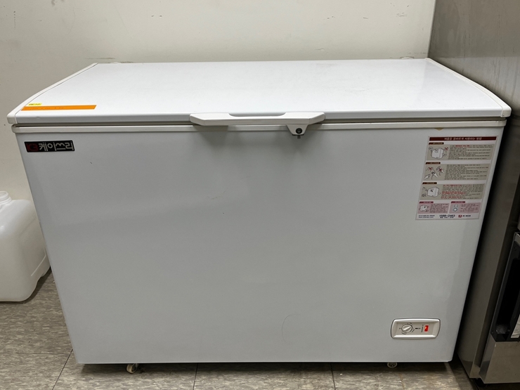 중고 케이쓰리 냉동고 (BE12)