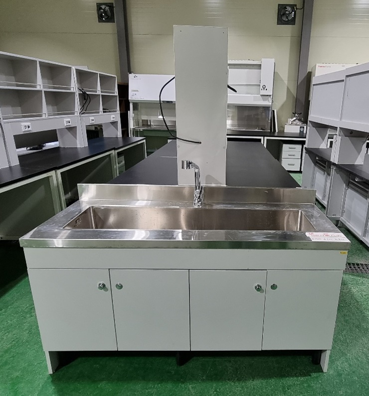 중고 중앙실험대 2조 + 싱크대 1조  (GA54)