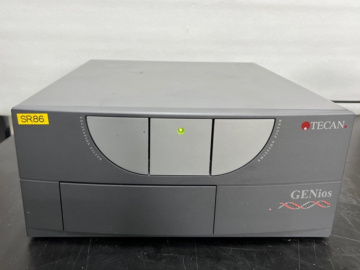 중고 Tecan GENios Spectra FLUOR Plus 마이크로 플레이트 형광 판독기 (SR86)