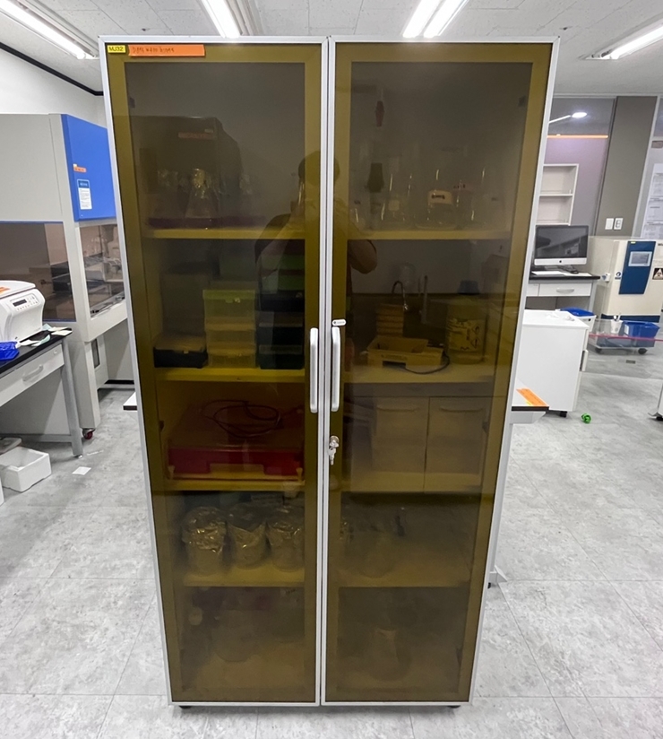 중고 창부착 시약장 (MJ32)