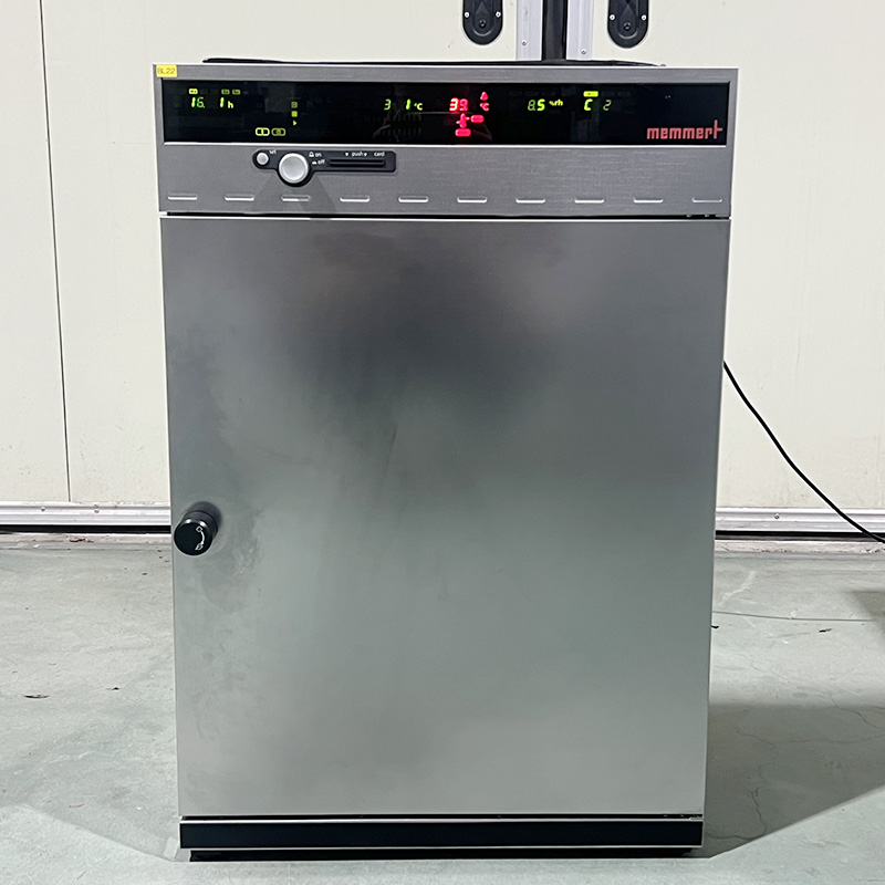 중고 Memmert ICO 105 Co2 incubator, 107L (BL22)