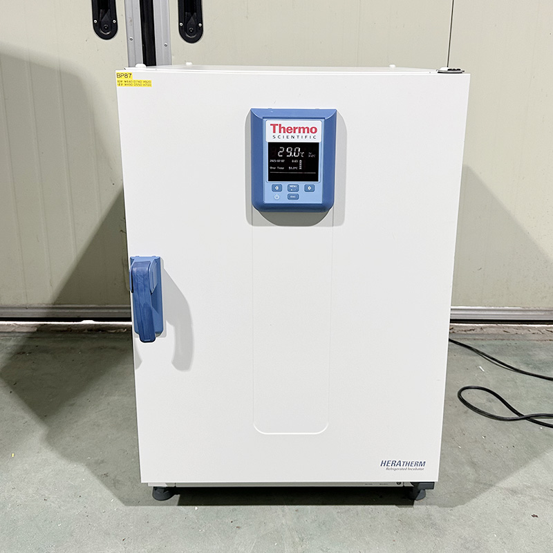 중고 Thermo Heratherm Refrigerated Incubator IMP180, 178 L (BP87)