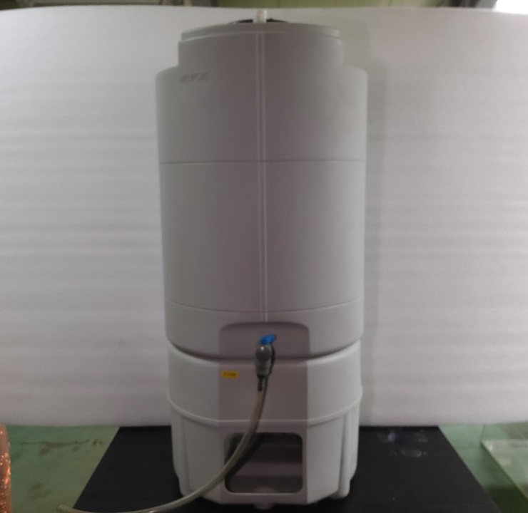 중고 MILLIPORE TANK 60 LITER 증류수 저장탱크 (KV45)