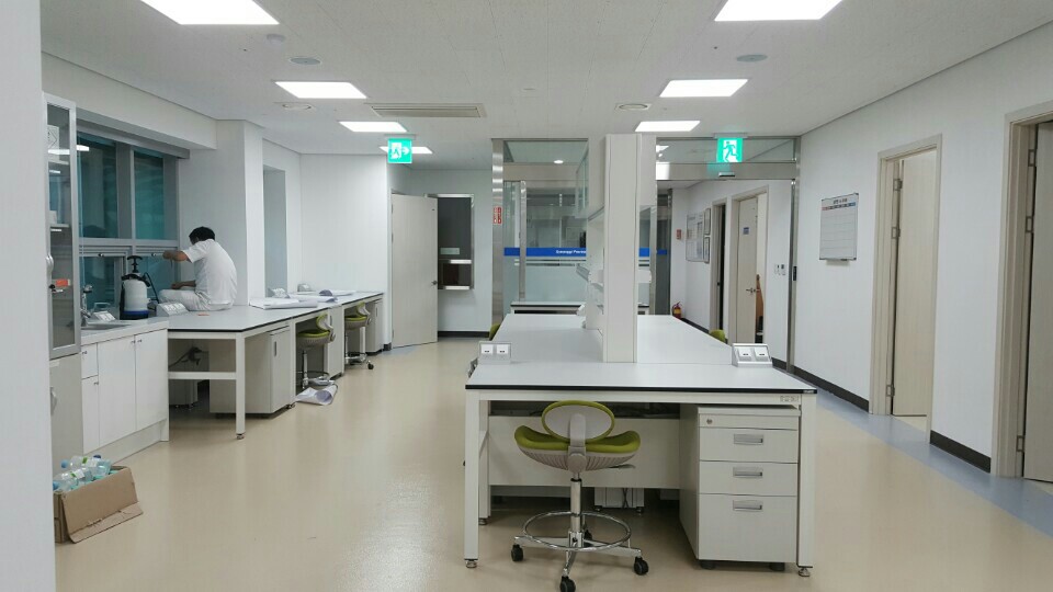 중고 중앙실험대