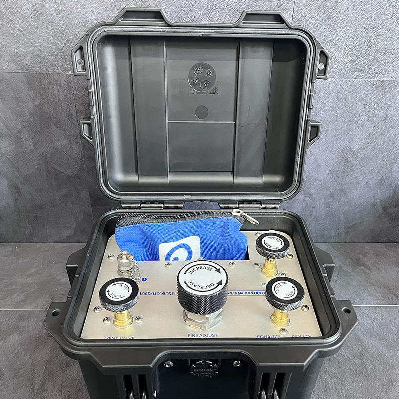 중고 Ralston QTVC-EN 수동 압력/부피 조절 장비 (BN64)