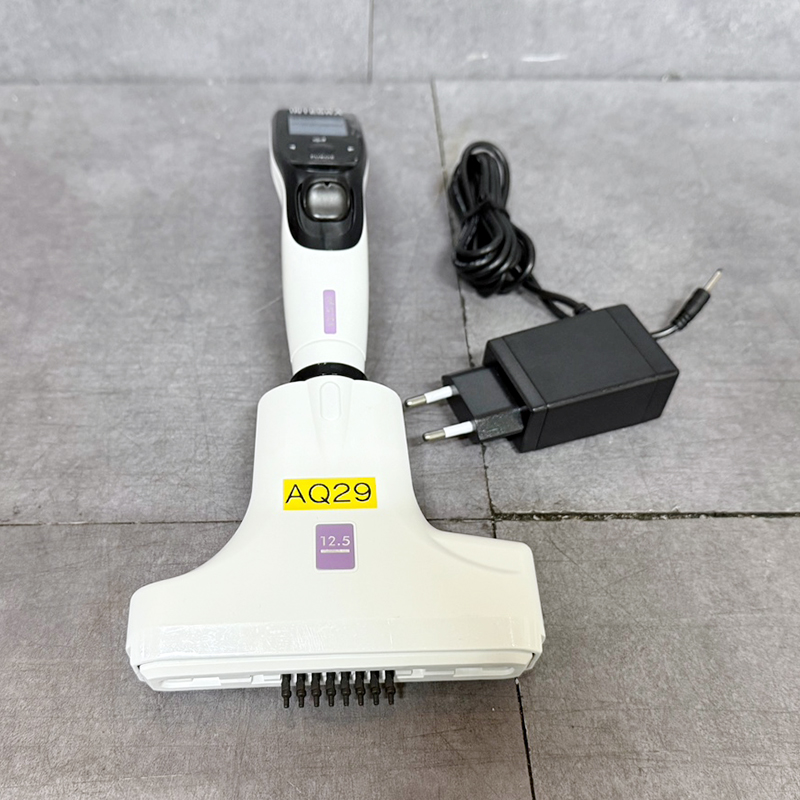 중고 INTEGRA VIAFLO VOYAGER 팁 간격 가변형 8채널 멀티 채널 전동 피펫 (AQ29)