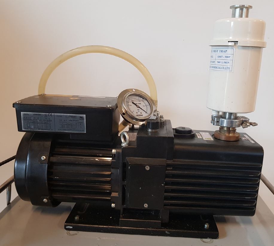 중고 ULVAC GLD-136C 진공 펌프 (중고)