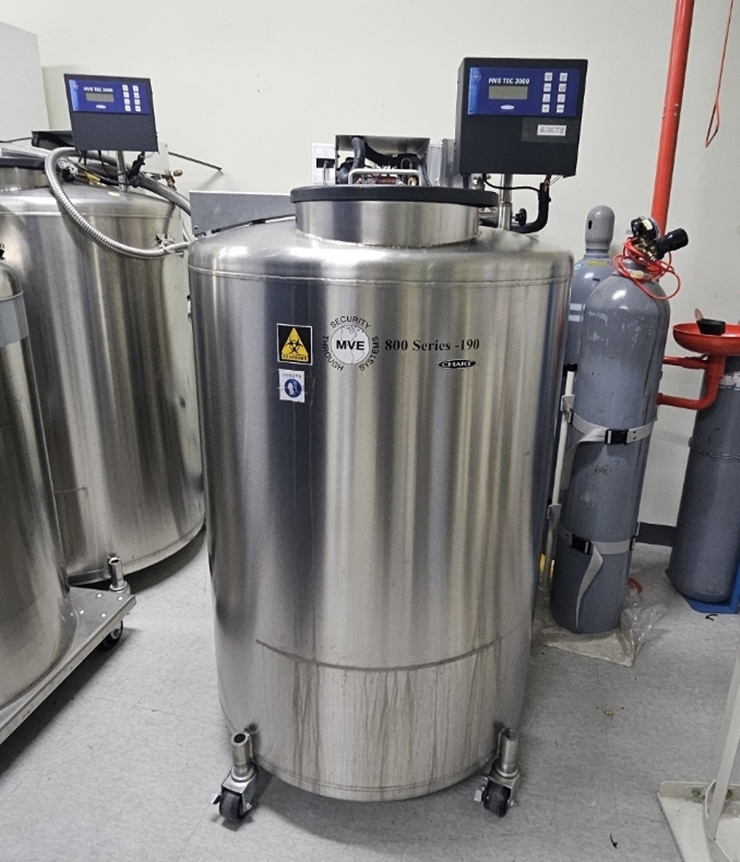 중고 MVE  818P-190AF, DURA-CYL(240리터) tank 포함