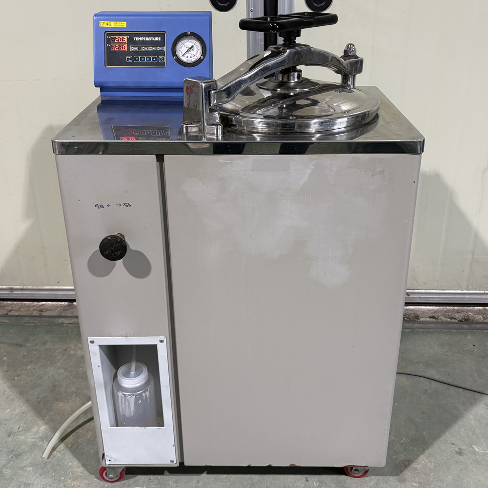 중고 중고 상우 고압증기멸균기 Autoclave 오토크레이브, 45L (CF46)