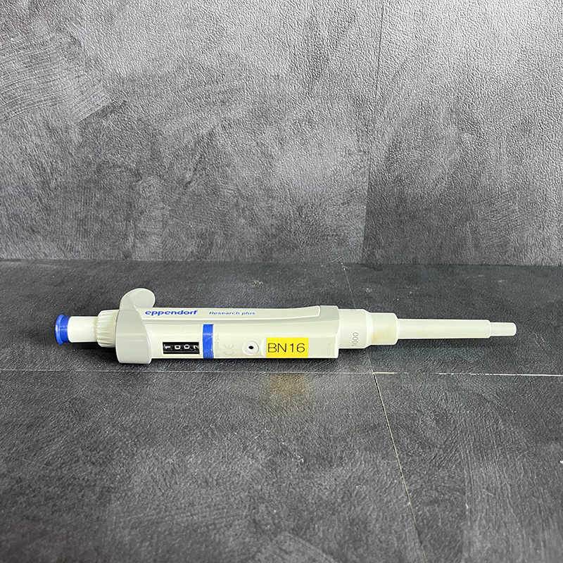 중고 Eppendorf Research plus 1000 (BN16)