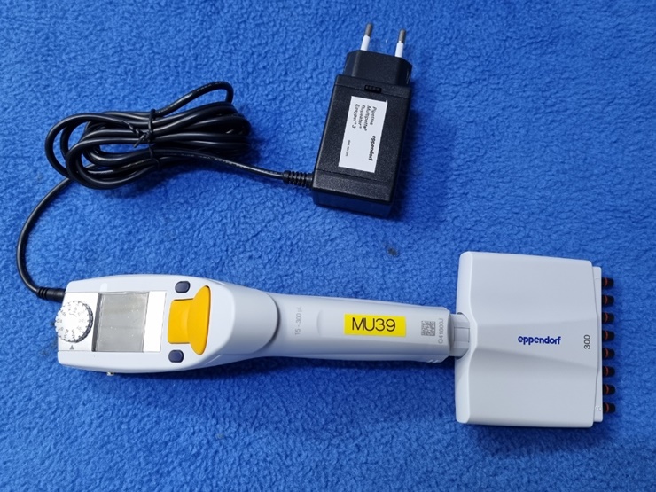 중고 Eppendorf Xplorer® plus / 8채널 멀티 채널 피펫 / 15~300ul (MU39)