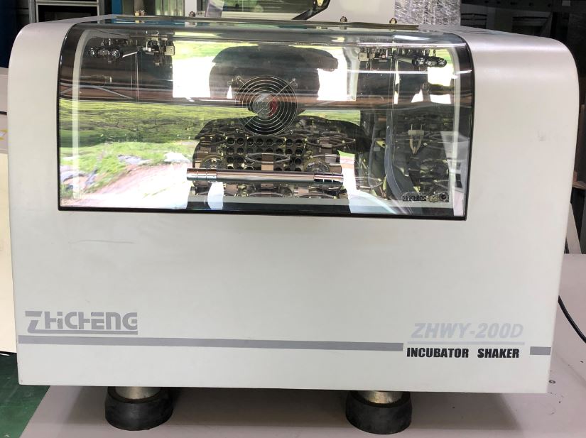 중고 냉장 쉐이킹인큐베이터 Shaking Incubator ZHWY-200D