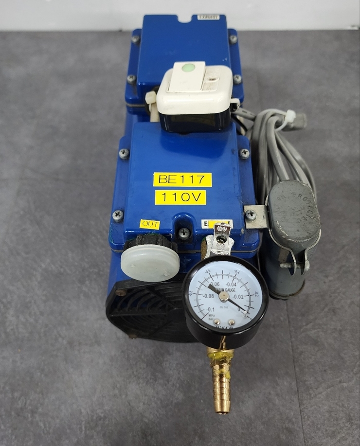 중고 Thomas 진공 펌프  (BE117)