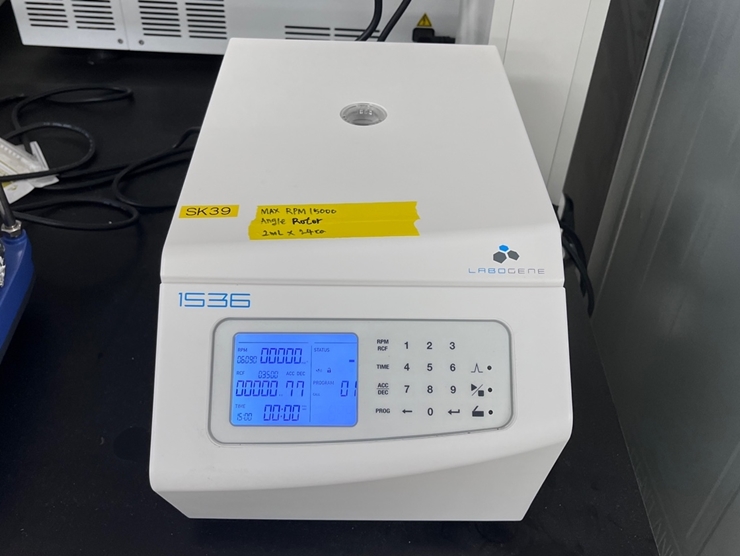 중고 GYROZEN LABOGENE 1536 고속 원심분리기, 2ml X 24EA (SK39)