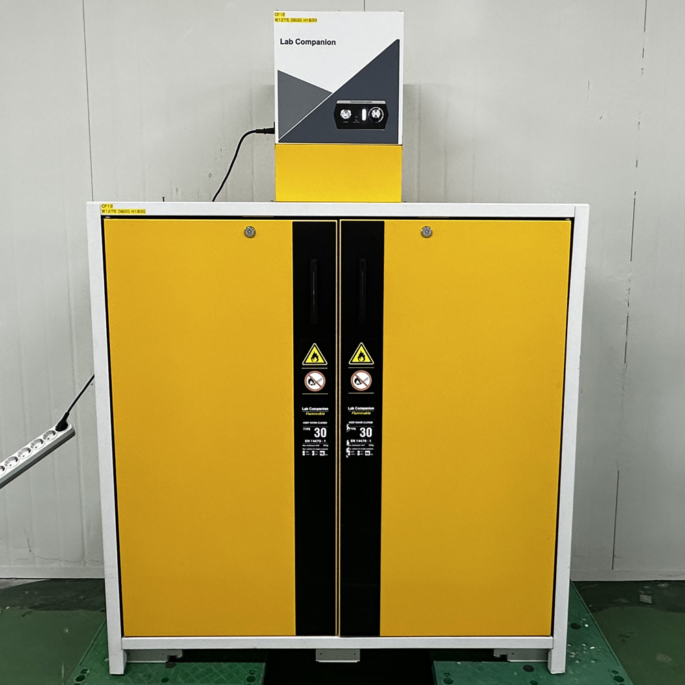 중고 JEIO TECH SC2-30F-1312D2 방화 안전 캐비닛 (EM-33 흄 제거 모듈 포함) (CF12)