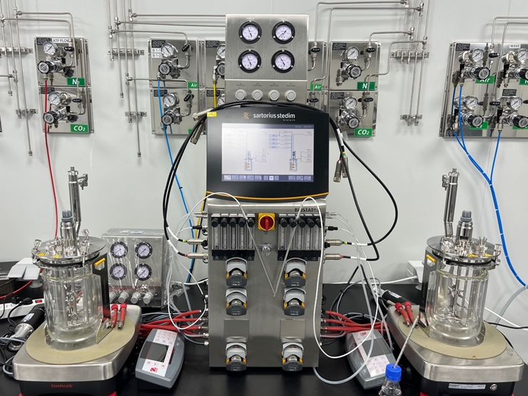 중고 Sartorius BIOSTAT® B&amp;#160;Twin&amp;#160;CC-univessel 2L Qualification (ZS64)