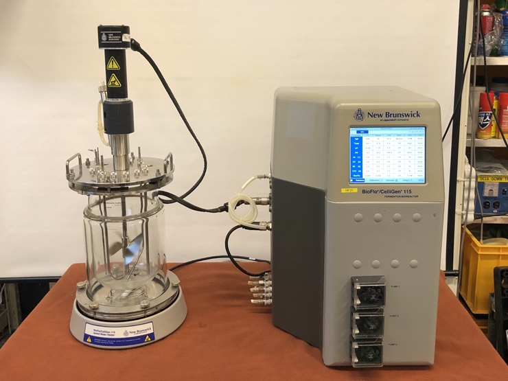 중고 New Brunswick BioFlo 115 벤치 탑 발효기 및 생물 반응기 (HF23)