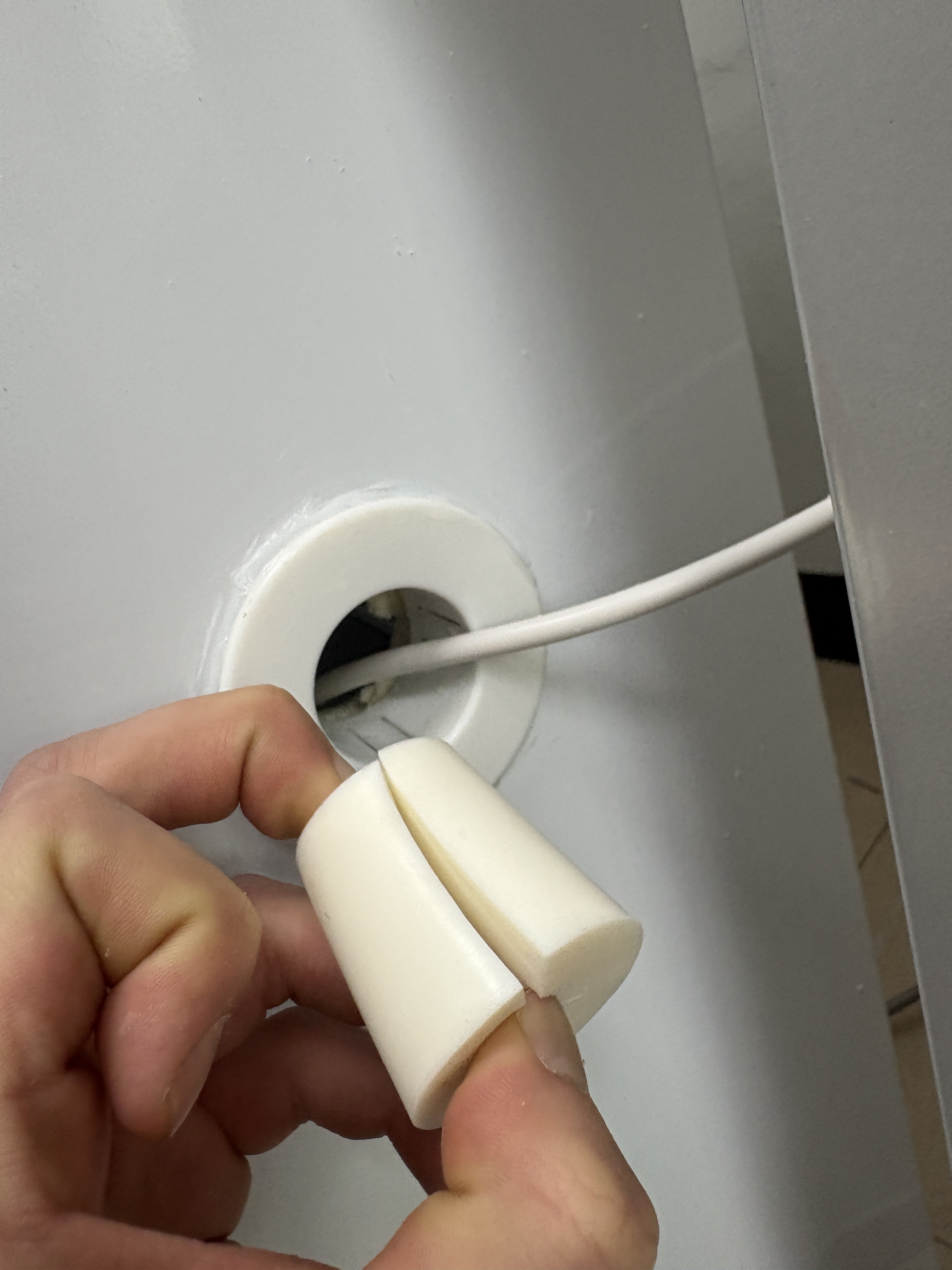 냉장고 타공 작업