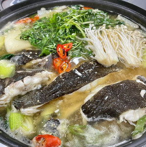봄향 듬뿍 동해안 자연산 도다리 쑥국 1.2kg (3~4인분) 봄 제철 보양식