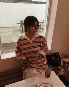 소이 스트라이프 오버핏 카라넥 롱 슬리브 긴팔 티셔츠