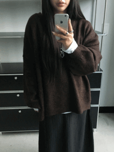 멜리 벌룬핏 아방 브이넥 데일리 겨울 니트