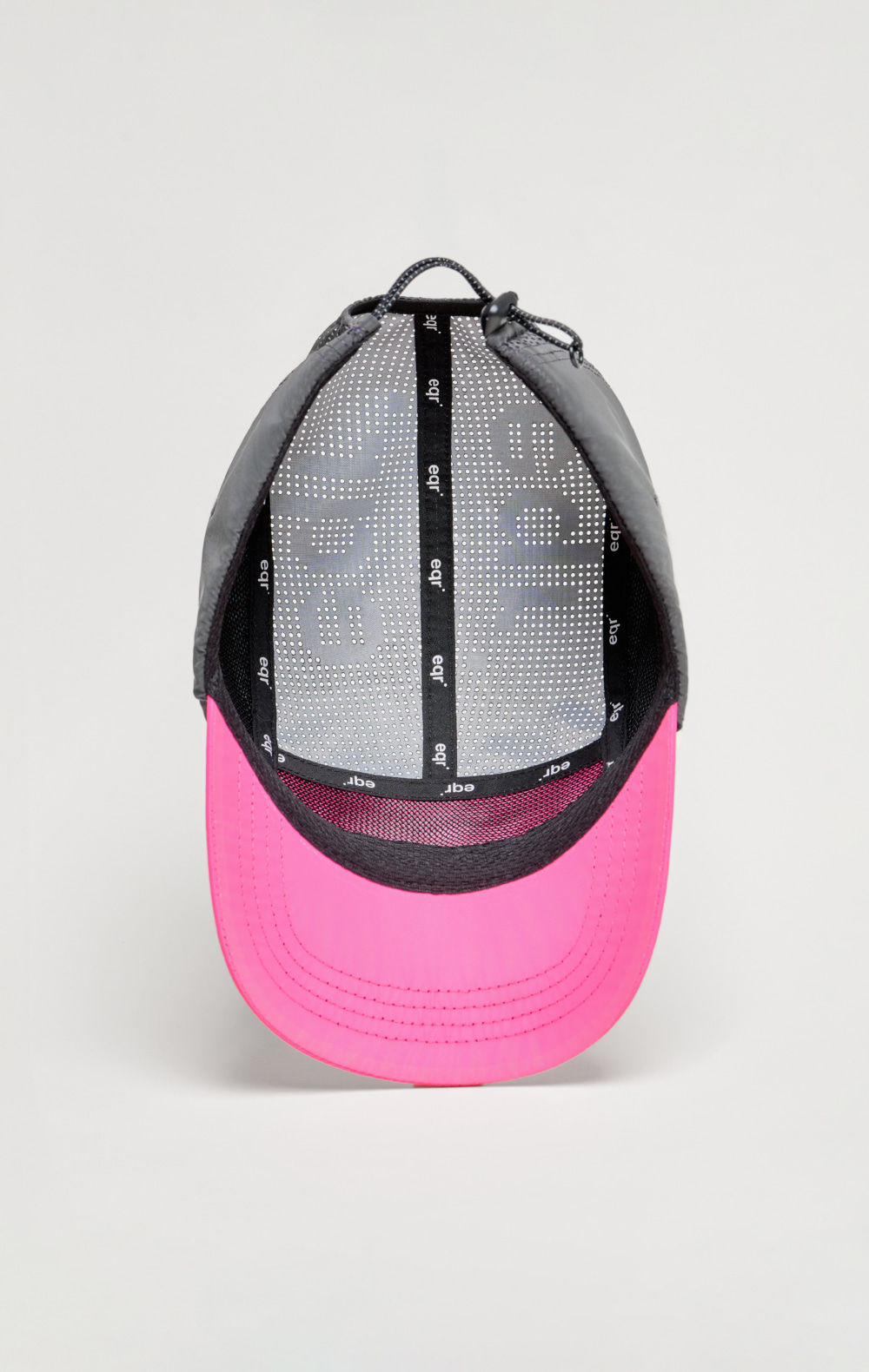 eqr' Reflective Punching Cap - Black Pink