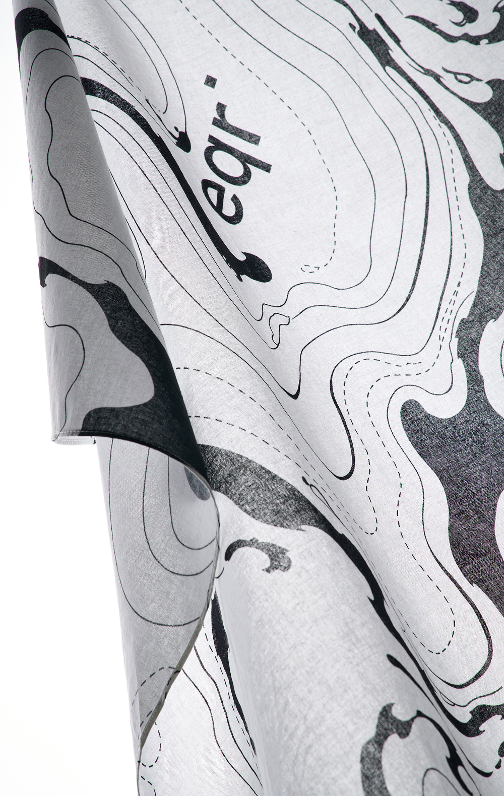 Motion Oversized Bandana - Detail 1