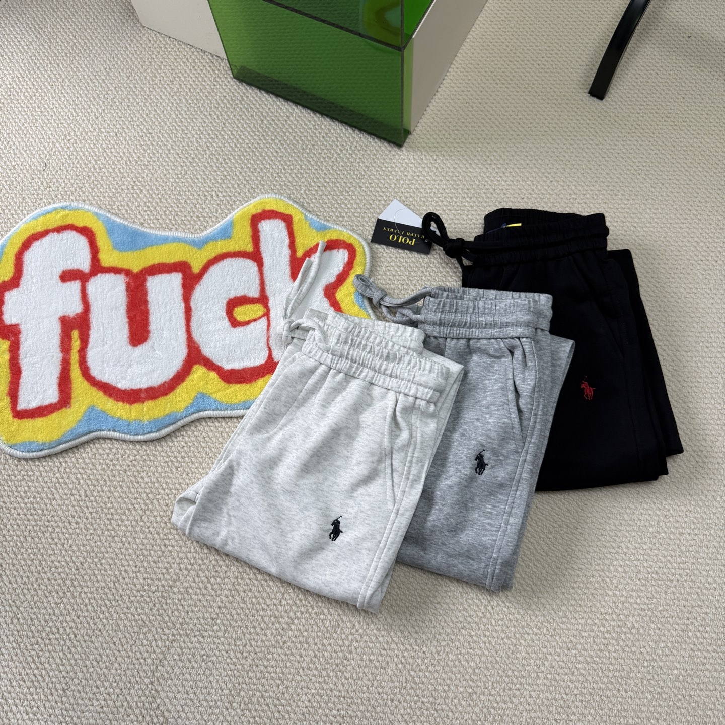 4ca90c2ab252e876fa41195bf987ddcd.jpg