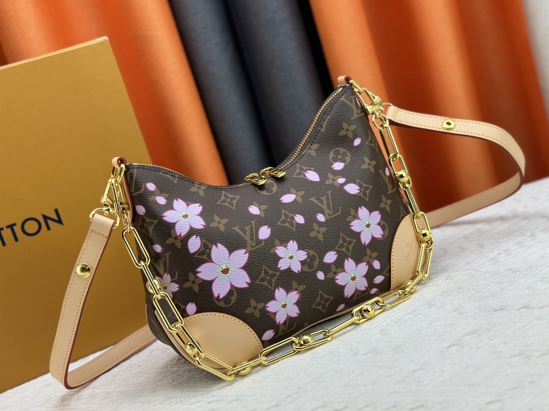 6407b29190089a632ca8a73a14aae4e7.jpg