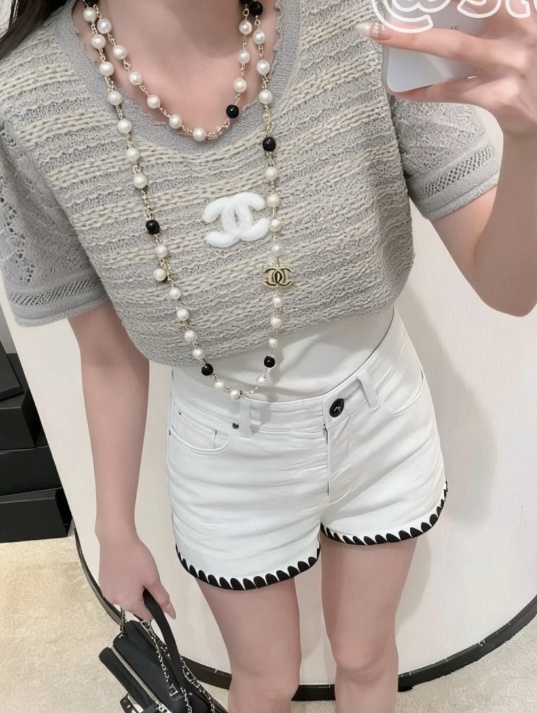 6ab11980e5814983a6a1b9e547ae9b04.jpg