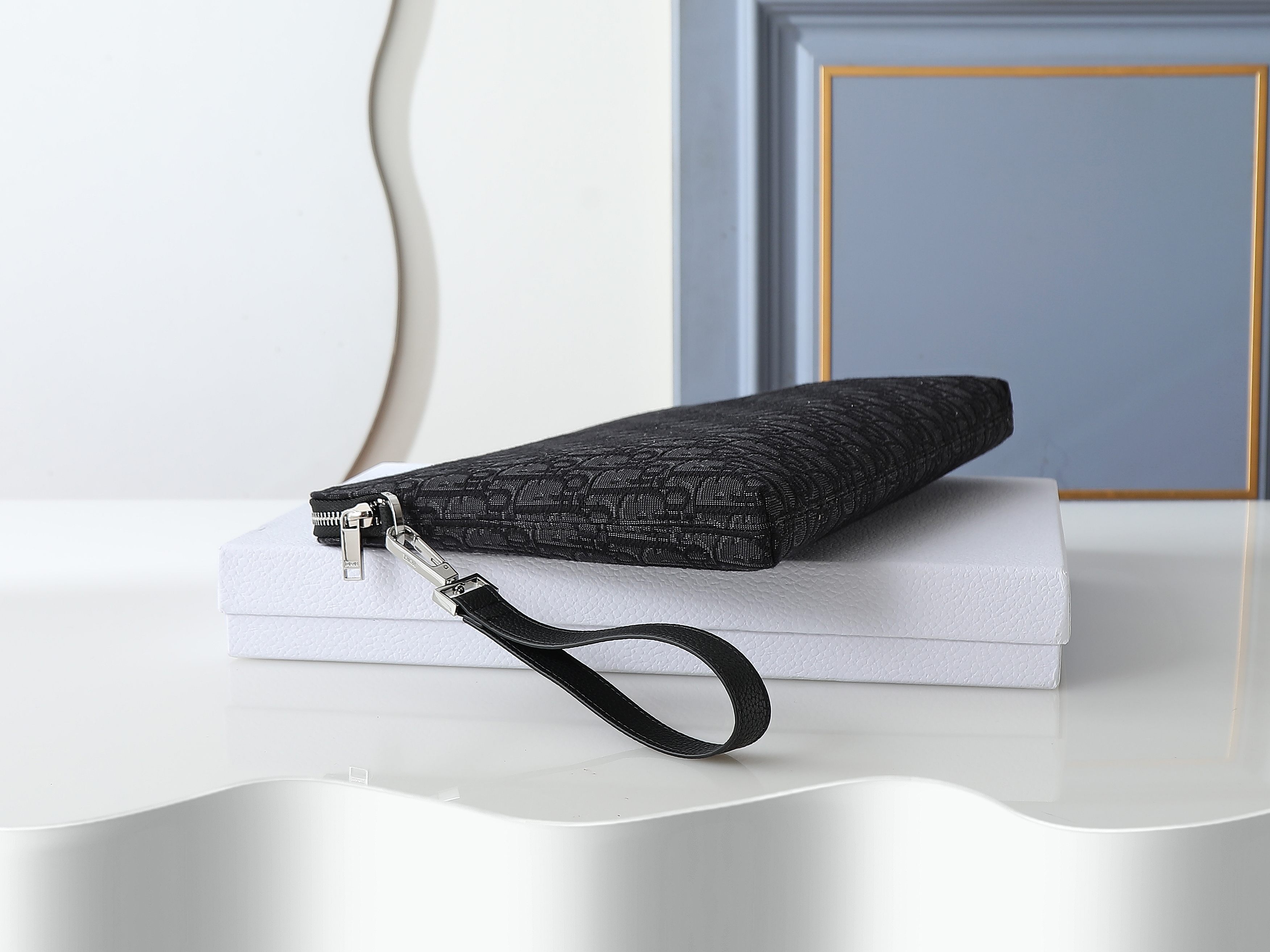 6d7573b6a41cbe63af04bb79293a3cce.jpg