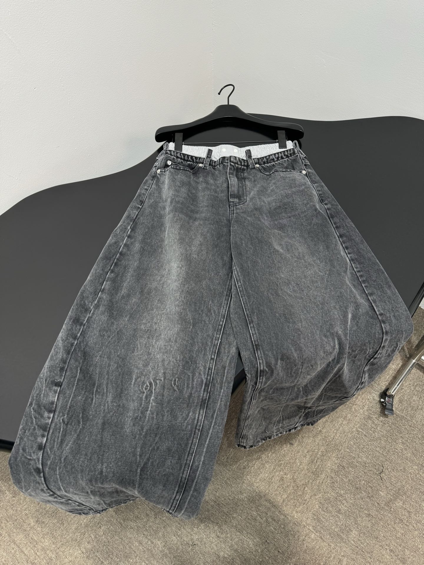 955ac234ff1616dd7c7ecdd0947d5a7a.jpg